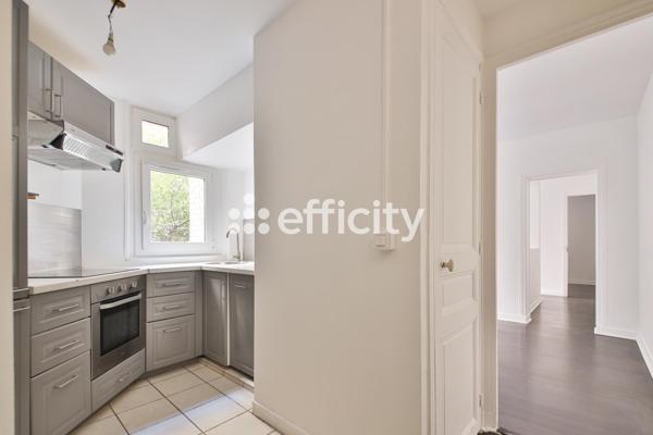 Appartement
         2 pièces
        - 43 m² Exclusivité 272 000 € *