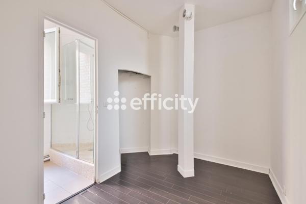 Appartement
         2 pièces
        - 43 m² Exclusivité 272 000 € *