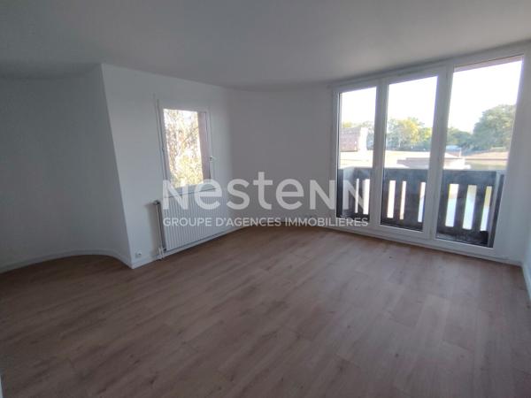 A VENDRE MONTIGNY LE BRETONNEUX LA SOURDERIE 3 PIECES EN ETAGE AVEC ASCENSEUR ET PARKING S/SOL