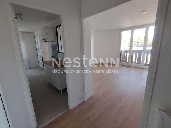 A VENDRE MONTIGNY LE BRETONNEUX LA SOURDERIE 3 PIECES EN ETAGE AVEC ASCENSEUR ET PARKING S/SOL