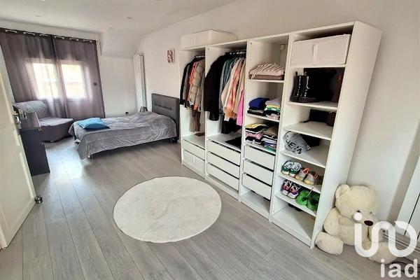 Maison 7 pièces de 130 m² à Noisy-le-Sec (93130)