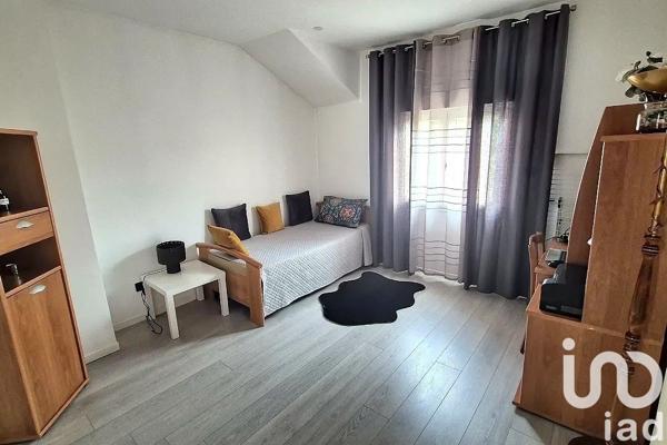 Maison 7 pièces de 130 m² à Noisy-le-Sec (93130)