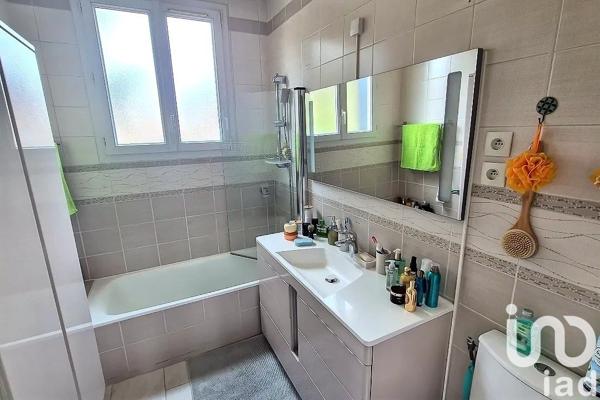 Maison 7 pièces de 130 m² à Noisy-le-Sec (93130)