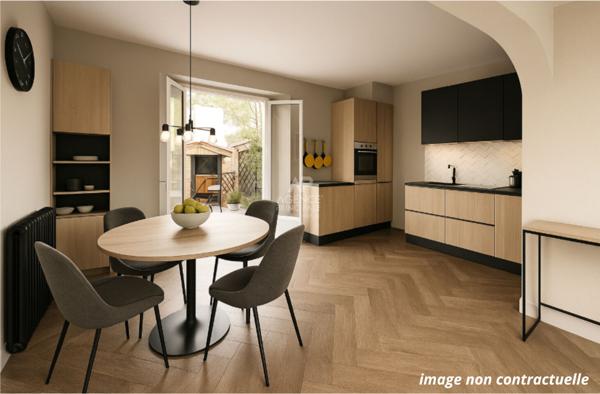 Viroflay - gare RD - Maison traversante de 5-6 pièces, 4 chambres avec terrasse et jardin. €597 000 ** - Référence 623-C