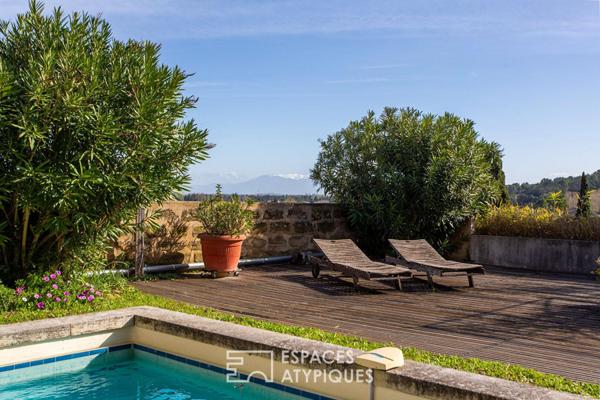 L’inattendue, maison en coeur de village avec vue, jardin et bassin