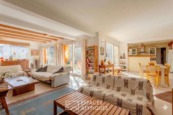 L’inattendue, maison en coeur de village avec vue, jardin et bassin