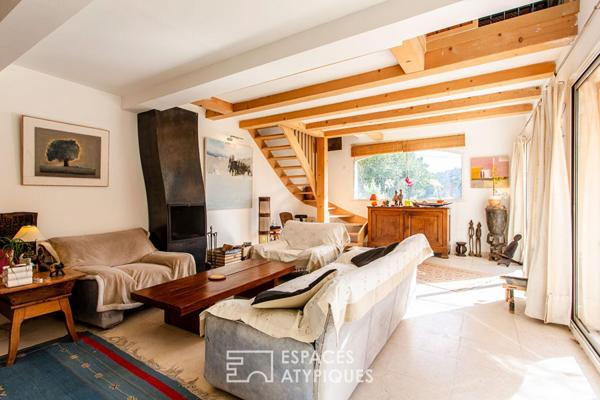 L’inattendue, maison en coeur de village avec vue, jardin et bassin