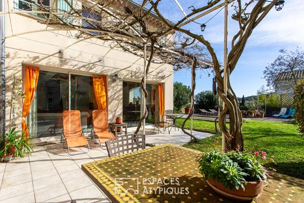 L’inattendue, maison en coeur de village avec vue, jardin et bassin