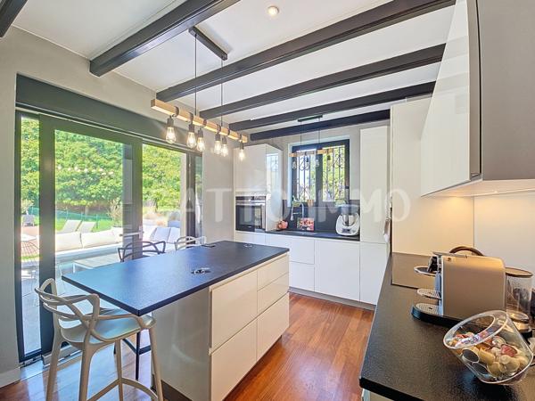 Longeville-lès-Metz (57050) SOUS OFFRE // Charmante maison 150m² avec piscine chauffée à Longeville-Les-Metz