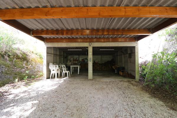 Lambesc, Mas traditionnel d'environ 220m² sur 4 ha