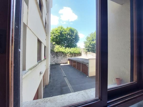Parking + appartement + annexe