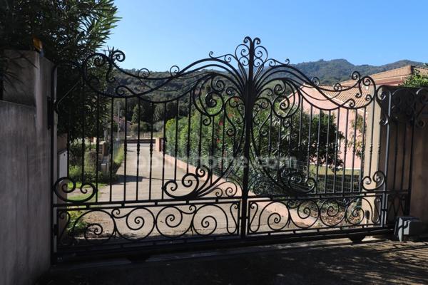 Propriété d'exception de 15 pièces à 15 minutes de l'aéroport de Bastia- Entre Parc Galéa et plages de la Costa Verde