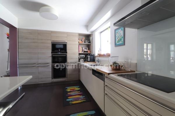 Propriété d'exception de 15 pièces à 15 minutes de l'aéroport de Bastia- Entre Parc Galéa et plages de la Costa Verde