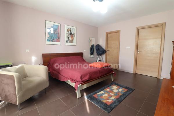 Propriété d'exception de 15 pièces à 15 minutes de l'aéroport de Bastia- Entre Parc Galéa et plages de la Costa Verde