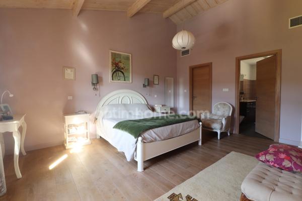 Propriété d'exception de 15 pièces à 15 minutes de l'aéroport de Bastia- Entre Parc Galéa et plages de la Costa Verde