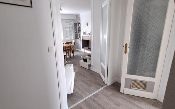 Appartement à louer    3 pièces • 53,38 m2 Royan