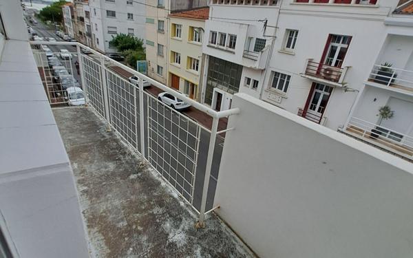 Appartement à louer    3 pièces • 53,38 m2 Royan
