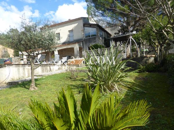 Maison 6 pièce(s) 3 chambre(s) 132 m²