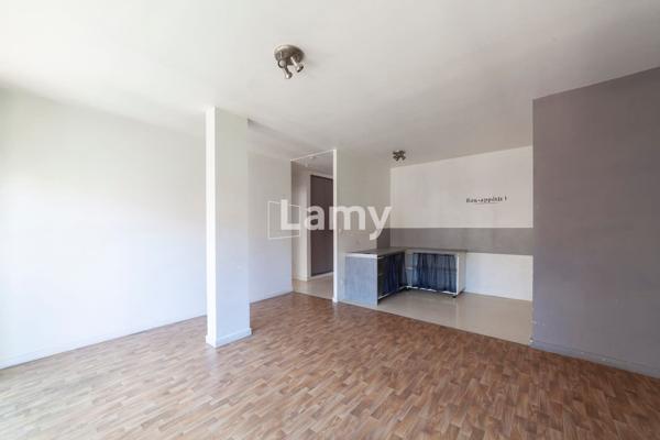 Parking + appartement