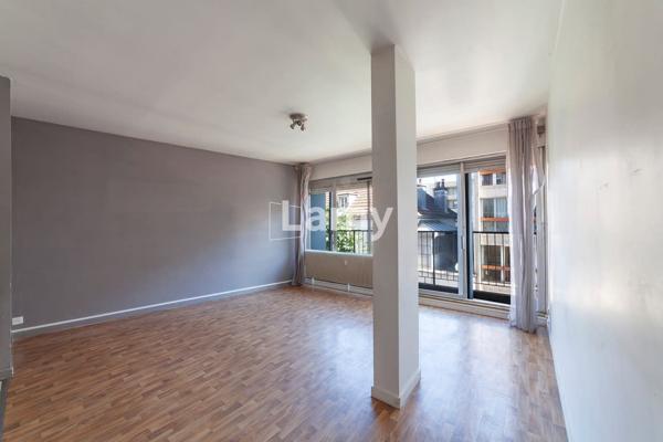 Parking + appartement