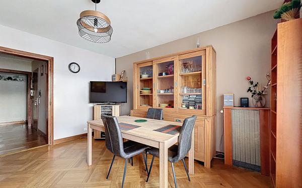 Appartement à vendre    4 pièces • 71,02 m2 Suresnes