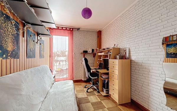 Appartement à vendre    4 pièces • 71,02 m2 Suresnes