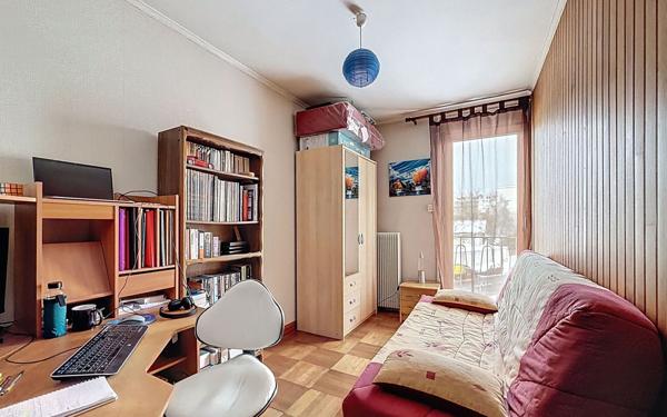 Appartement à vendre    4 pièces • 71,02 m2 Suresnes