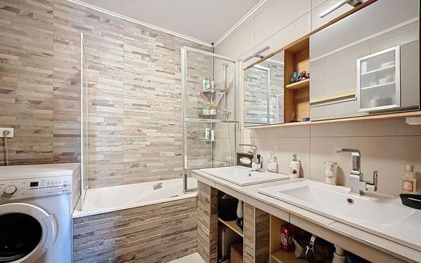 Appartement à vendre    4 pièces • 71,02 m2 Suresnes