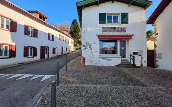 Maison à vendre    3 pièces • 170,89 m2 Villefranque