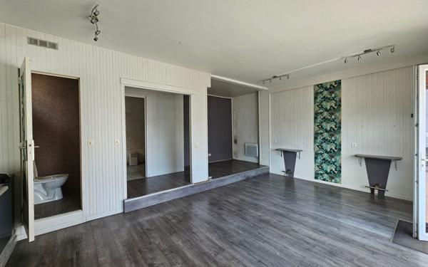 Maison à vendre    3 pièces • 170,89 m2 Villefranque