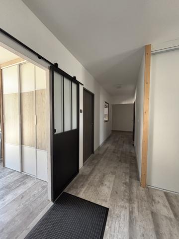 Côte d'Or : Bâtisse bourguignonne de 450m² dont 260 m² rénové (plain pied) , annexes, garages sur 4000m²  Sainte-Colombe-sur-Seine (21400)