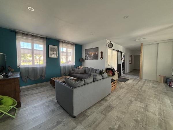 Côte d'Or : Bâtisse bourguignonne de 450m² dont 260 m² rénové (plain pied) , annexes, garages sur 4000m²  Sainte-Colombe-sur-Seine (21400)