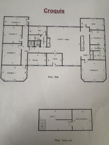 Côte d'Or : Bâtisse bourguignonne de 450m² dont 260 m² rénové (plain pied) , annexes, garages sur 4000m²  Sainte-Colombe-sur-Seine (21400)