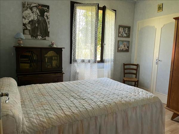 Maison à vendre |  Saint-Pierre-d'Eyraud |  5 pièces | 92 m²