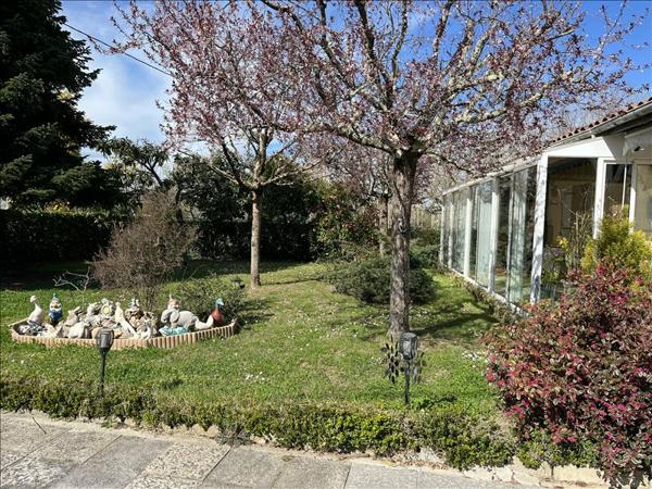 Maison à vendre |  Saint-Pierre-d'Eyraud |  5 pièces | 92 m²