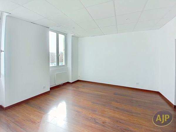Location maison Saint Yzans De Medoc : 687 € - AJP Lesparre Immobilier