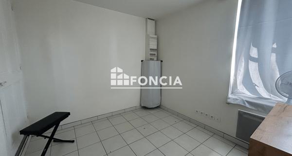 Location Appartement 5 pièces 77.39 m² - Limony 07340
