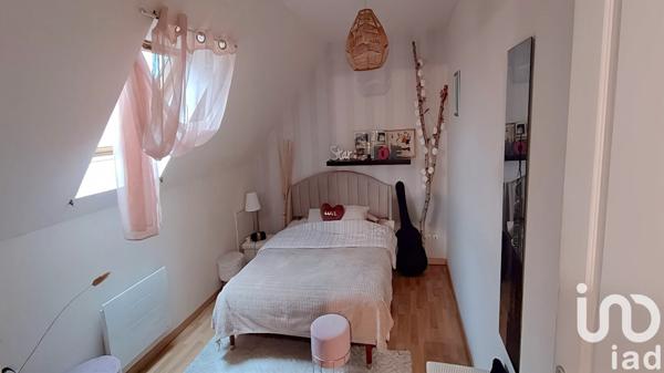 Maison traditionnelle 7 pièces de 104 m² à Conches-en-Ouche (27190)