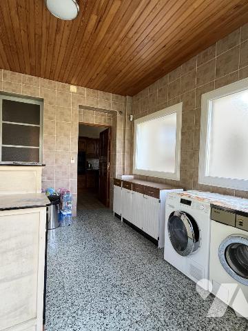 Beau potentiel, maison familiale + bâtiments secteur pont de VAUX (3556 m2)