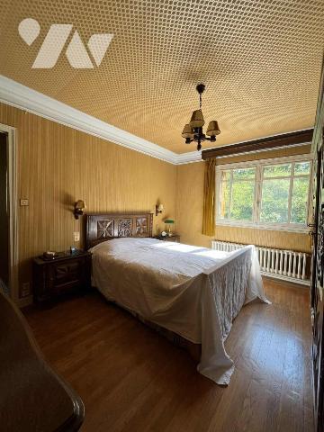 Beau potentiel, maison familiale + bâtiments secteur pont de VAUX (3556 m2)