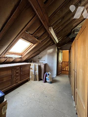 Beau potentiel, maison familiale + bâtiments secteur pont de VAUX (3556 m2)