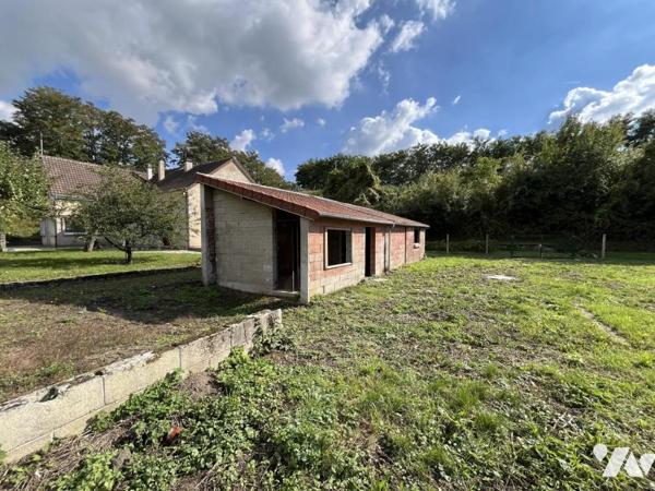 Beau potentiel, maison familiale + bâtiments secteur pont de VAUX (3556 m2)