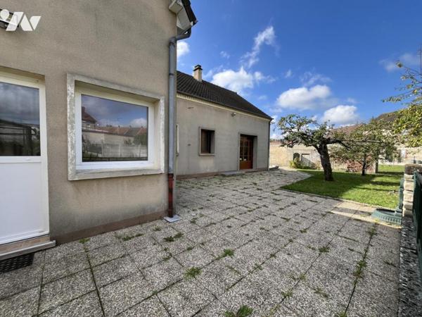 Beau potentiel, maison familiale + bâtiments secteur pont de VAUX (3556 m2)