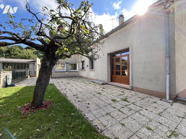 Beau potentiel, maison familiale + bâtiments secteur pont de VAUX (3556 m2)