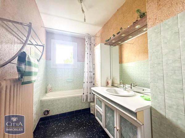 Maison à louer 5 pièces 120m² Charnay-lès-Mâcon (71850)