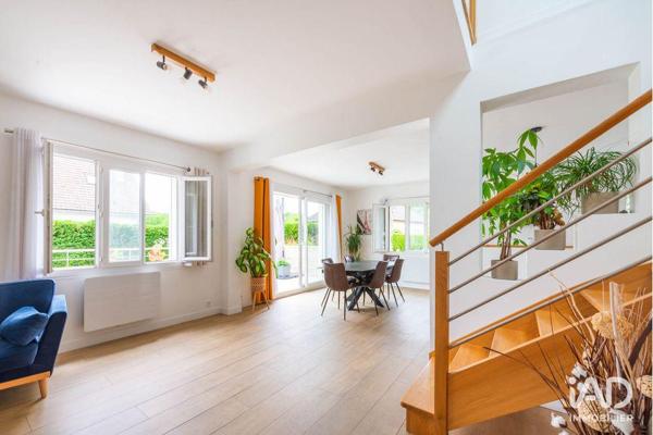 Maison à vendre 5 pièces 136 m² L'Étang-la-Ville