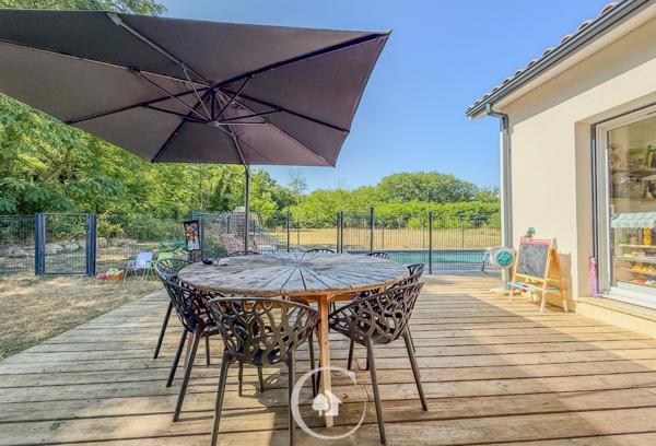 MAISON CONTEMPORAINE T4 2022 - 3 CHAMBRES - PISCINE - VUE FORET