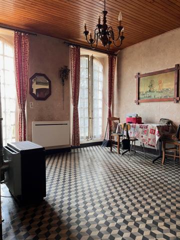 ALLAUCH --AUBAGNENS - MAISON DE CARACTERE A RENOVER