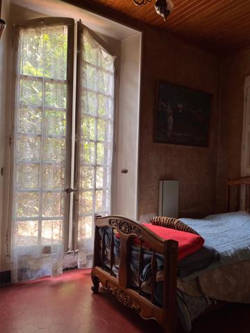 ALLAUCH --AUBAGNENS - MAISON DE CARACTERE A RENOVER