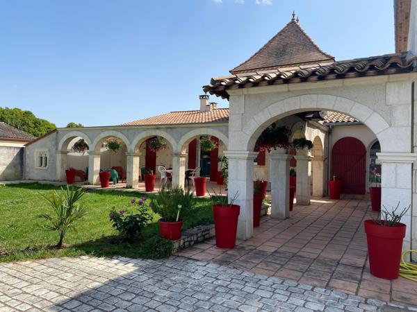 Superbe propriété de charme de 320 m² avec piscine – Villeneuve-sur-Lot